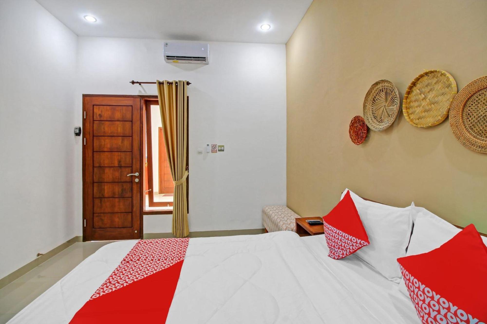 Oyo 90820 Madania Guesthouse Syariah ماتارام المظهر الخارجي الصورة